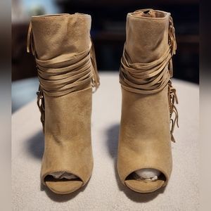 JUSTFAB Fringed tan heeled boots size-9